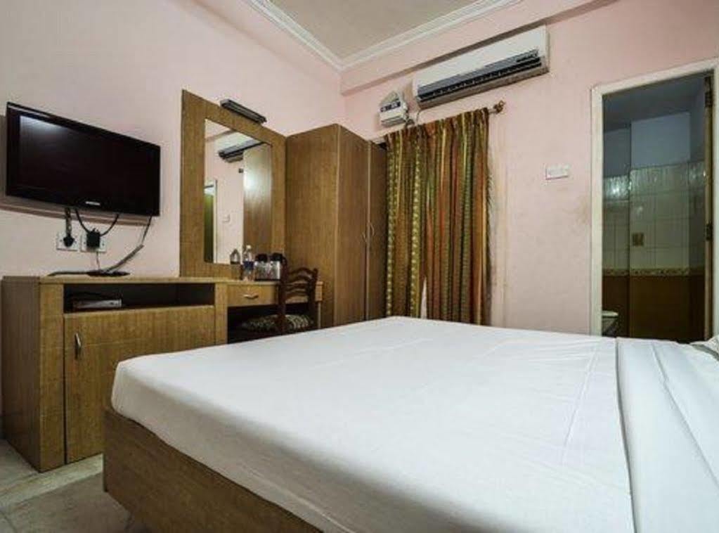 Fabhotel Royal Star Chennai Bagian luar foto
