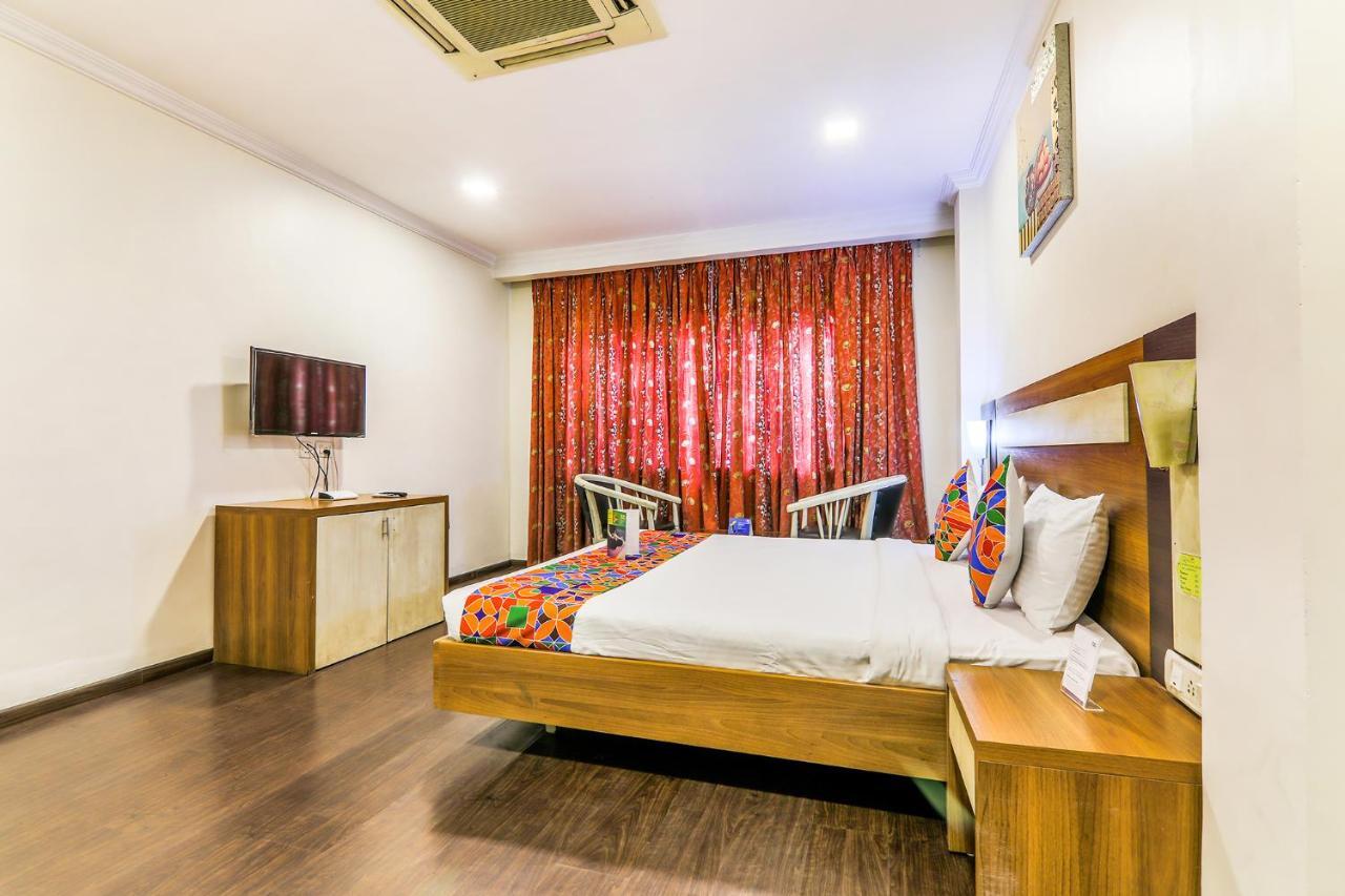 Fabhotel Royal Star Chennai Bagian luar foto