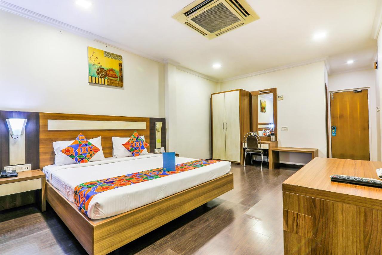 Fabhotel Royal Star Chennai Bagian luar foto
